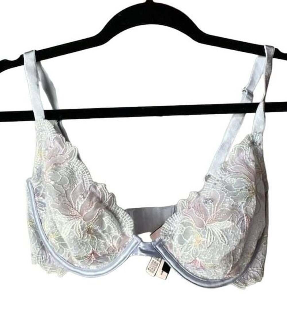 Victoria's Secret Dรฉcolletรฉ Bra Size 34DDD Purple Floral
